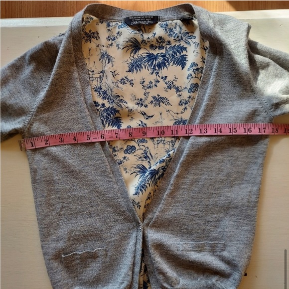 Scotch & Soda gray cardigan sweater with contrasting printed back size 1 (Small) - Picture 3 of 9